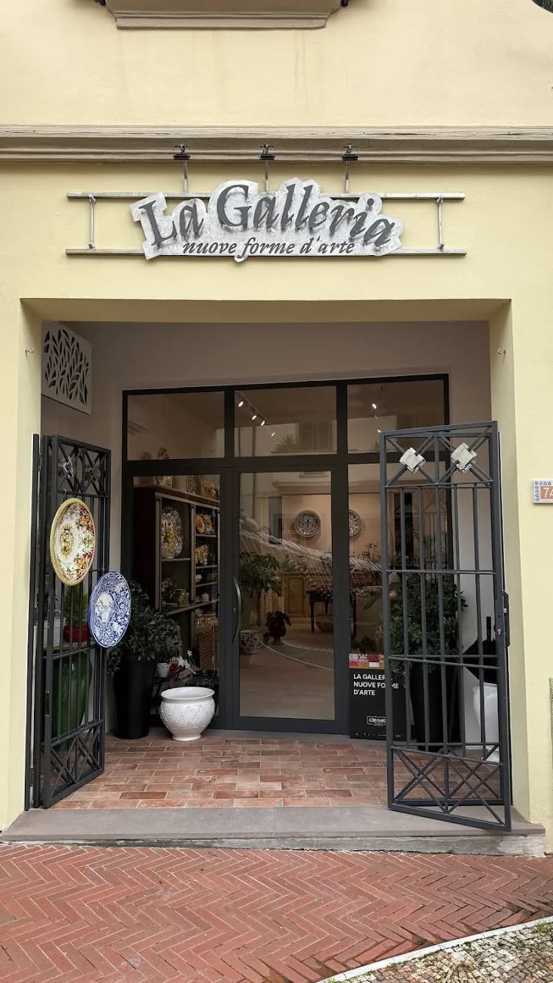 La Galleria Montelupo Ceramics store in Montelupo Fiorentino, Tuscany