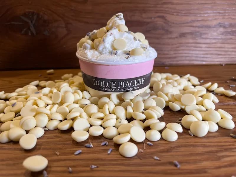 View of La Gelateria del Bosco in Manresa, CT