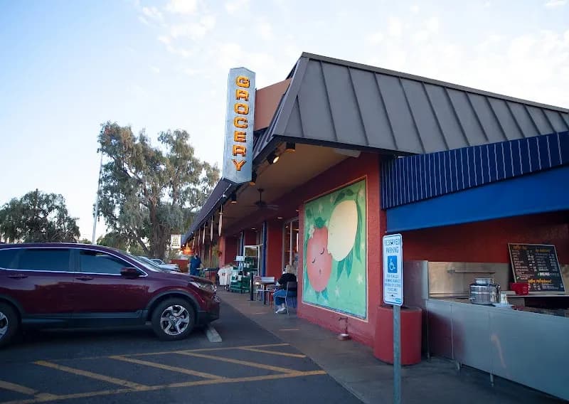 View of La Grande Orange Pizzeria in Arcadia, AZ