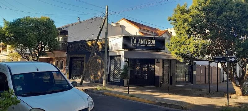 la Placita Tradicion En Pizzas-empanadas Pizza in Vicente López, BA