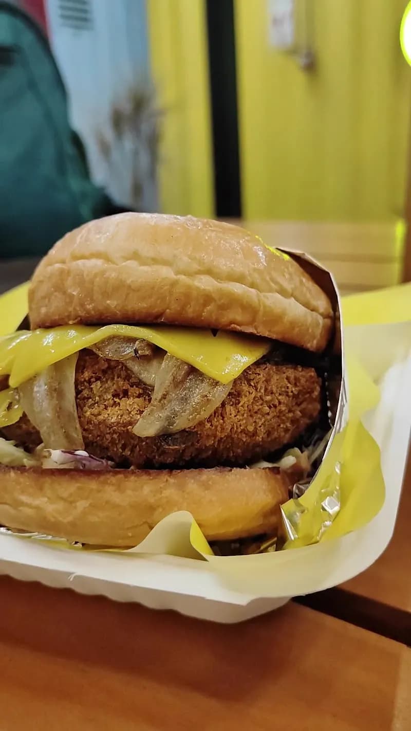 View of La Tranca Burger Café in Miraflores, Lima