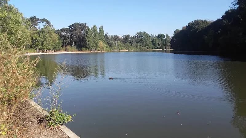 View of Lac des Minimes in Vincennes, IDF