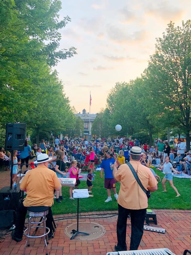 View of Lake Forest Parks & Recreation in Lake Forest, IL