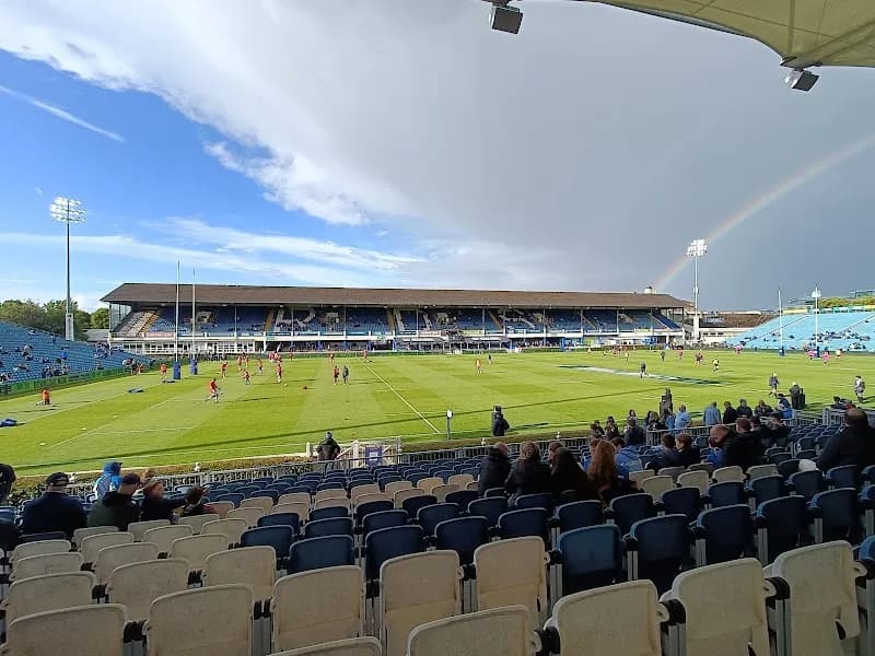 Lakelands Equestrian Centre sports in Ballsbridge, D