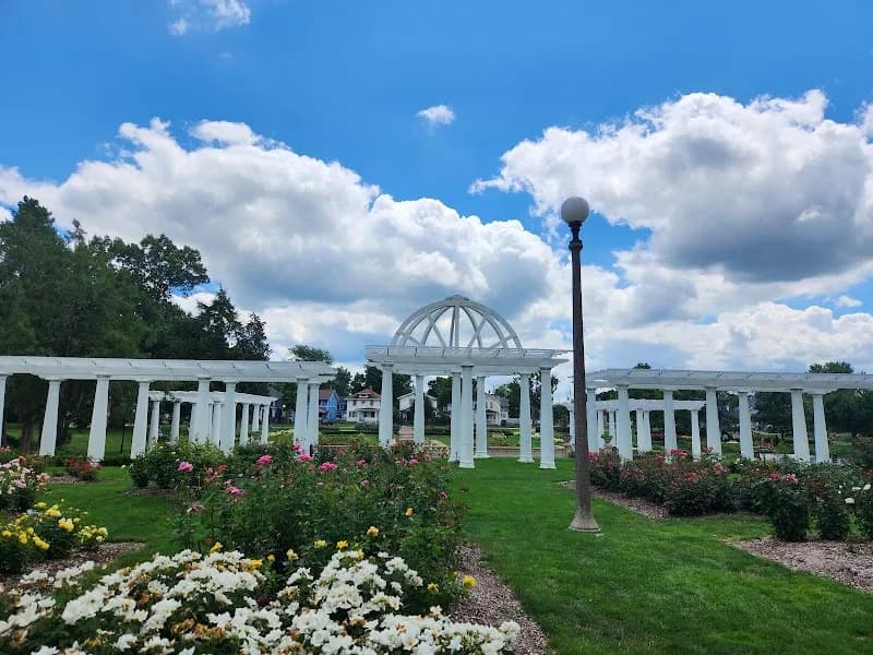 View of Lakeside Park in Fort Wayne, IN