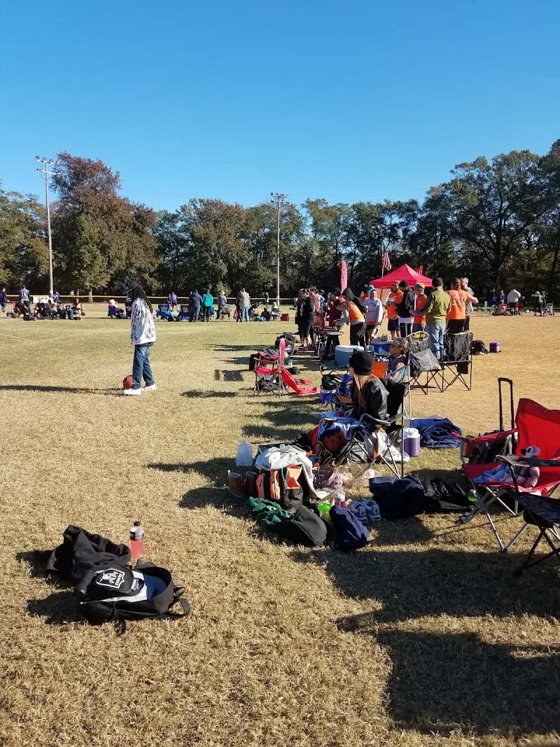 Lakewood Park park in Hilltop, VA