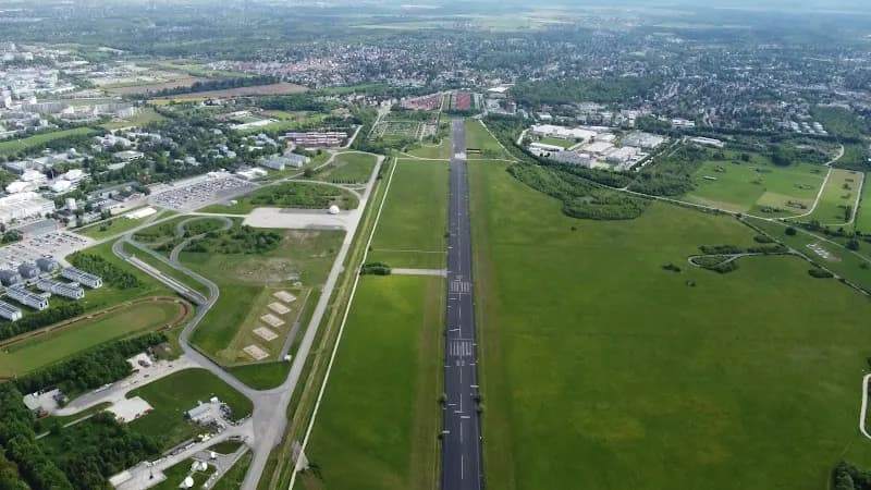 View of Landschaftspark Hachinger Tal in Unterhaching, BY