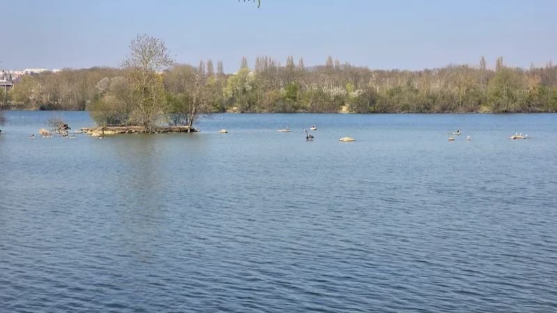 View of Le Port Aux Cerises in Val-de-Marne (Ivry-sur-Seine area), IDF