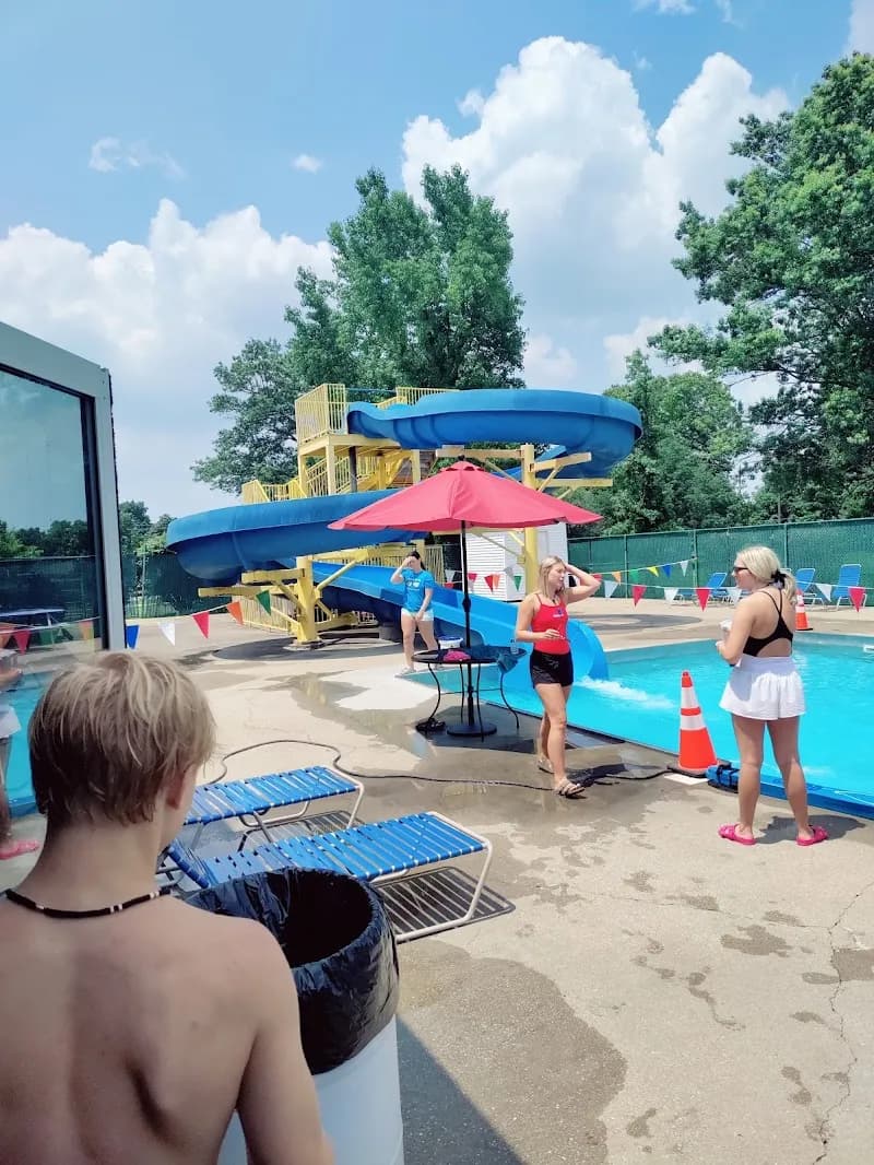 Lebanon Aquatic Center swimming pool in Lebanon, TN