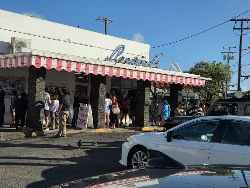 View of Leonard's Bakery in Honolulu, HI