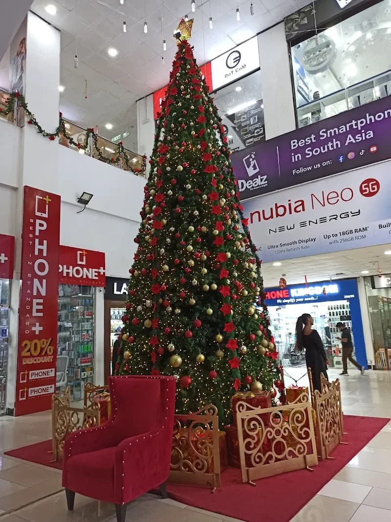 View of Liberty Plaza in Colombo, WP
