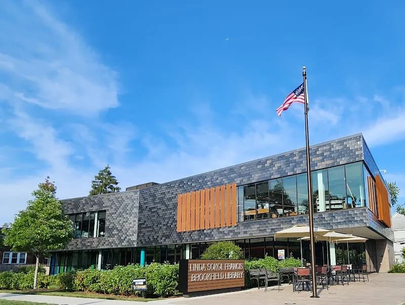 View of Linda Sokol Francis Brookfield Library in Brookfield, IL
