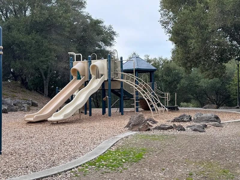Linda Vista Park park in Cupertino, CA