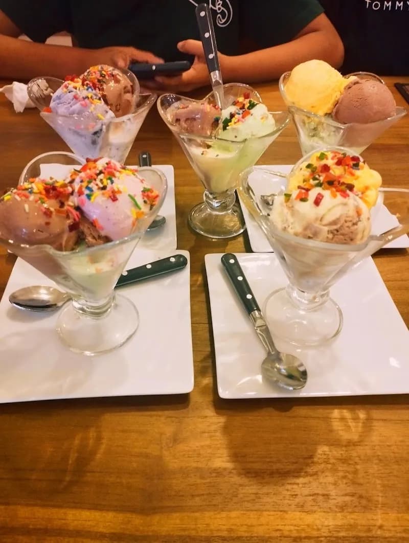 View of Local Ice Cream Parlors in Avissawella, WP