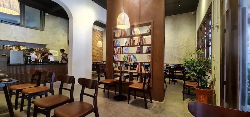 View of Local Market Café in Mê Linh, HN