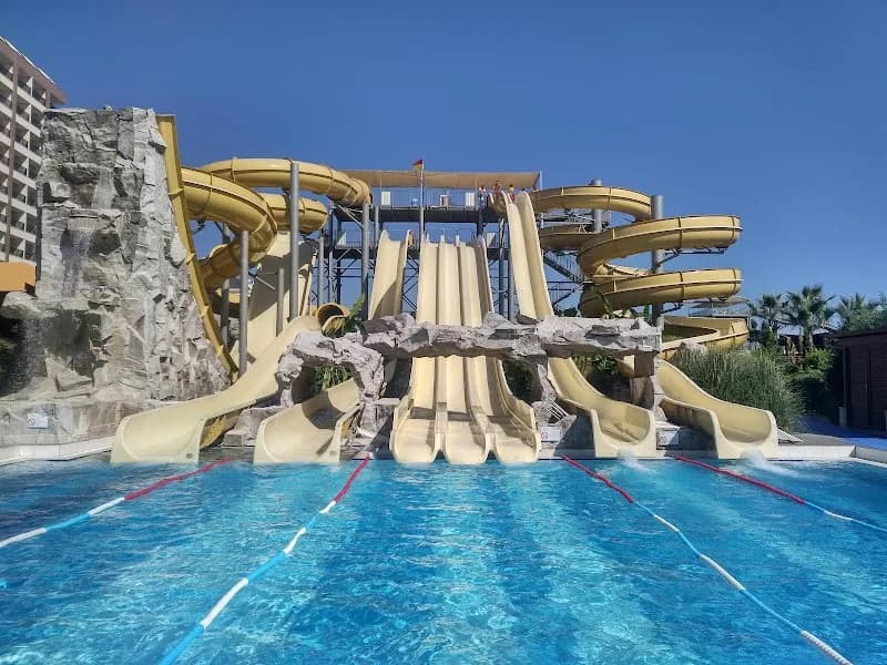 Local Splash Pad near Aksu Center splash pad in Aksu, Antalya