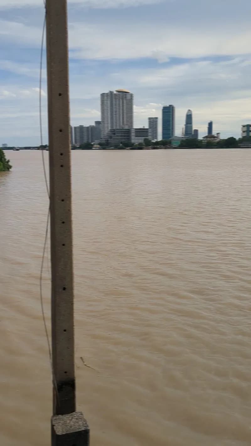 View of Longtail to Green Lung in Min Buri, BKK