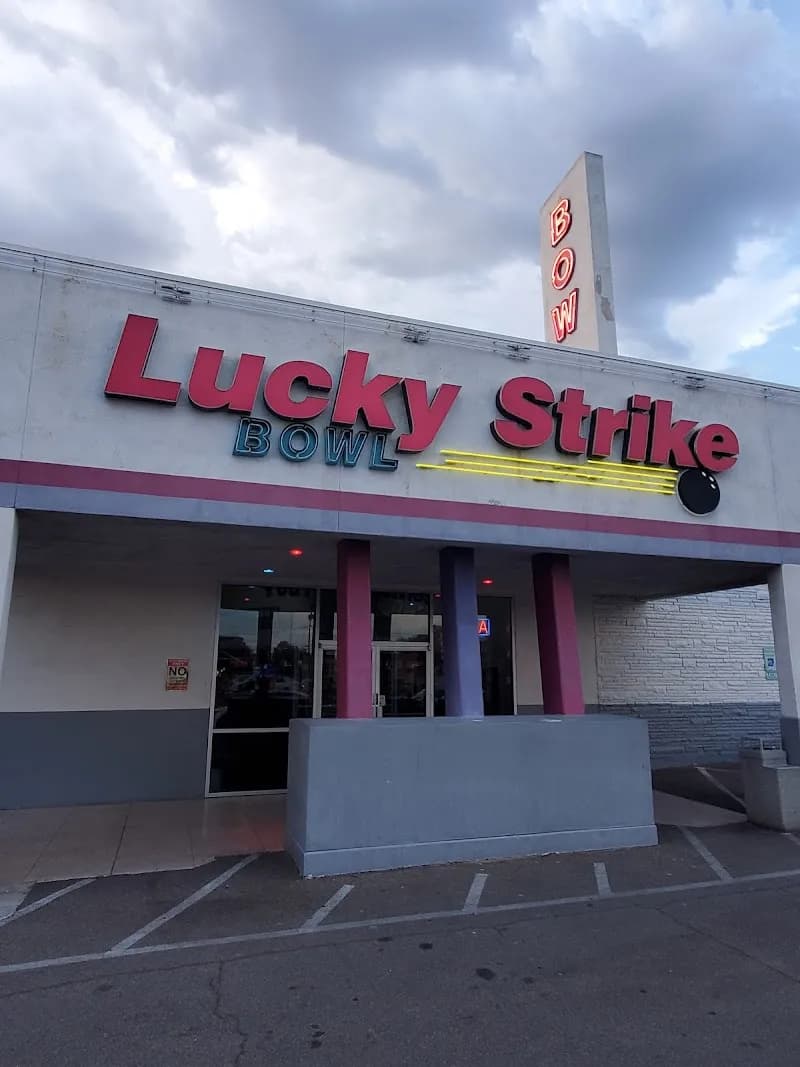 View of Lucky Strike Bowl in Tucson, AZ