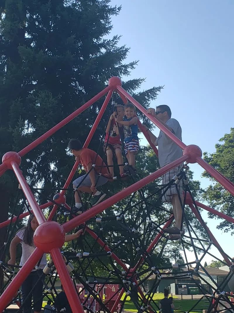 View of Luepke Senior Center and Marshall Center in Vancouver, WA