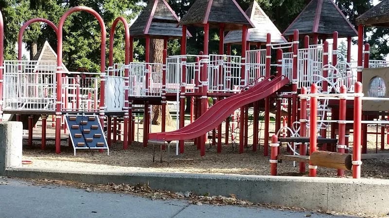 View of Luepke Senior Center and Marshall Center in Vancouver, WA