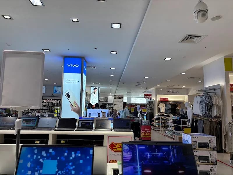 View of Lulu Hypermarket - Al Manara in Al Manara, Abu Dhabi