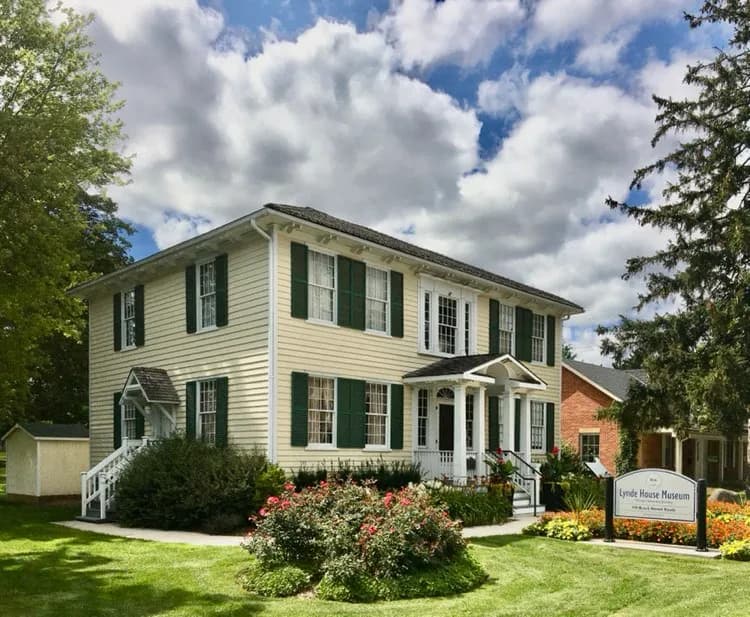 View of Lynde House Museum in Whitby, ON