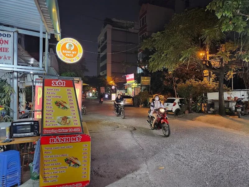 View of Mỹ Đức Fresh Market Food Court in Chương Mỹ, HN