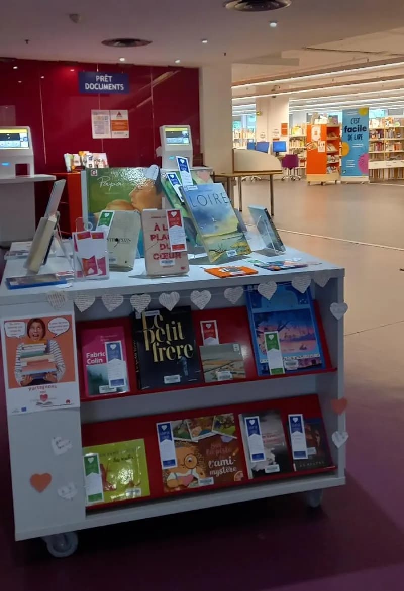 View of Médiathèque de l'Agora in Evry, IDF