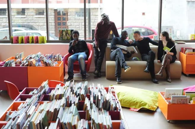 View of Médiathèque Elsa Triolet in Saint-Denis, IDF