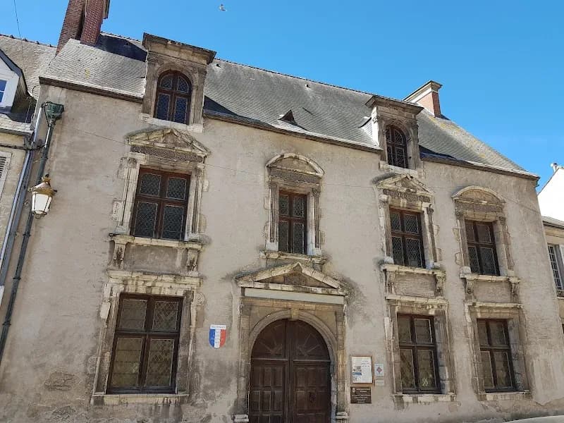 Médiathèque Intercommunale Diane-de-Poitiers library in Étampes, IDF