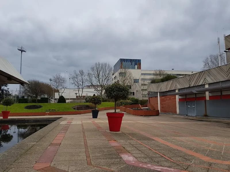 View of Médiathèque Pierre-Et-Marie-Curie in Nanterre, IDF