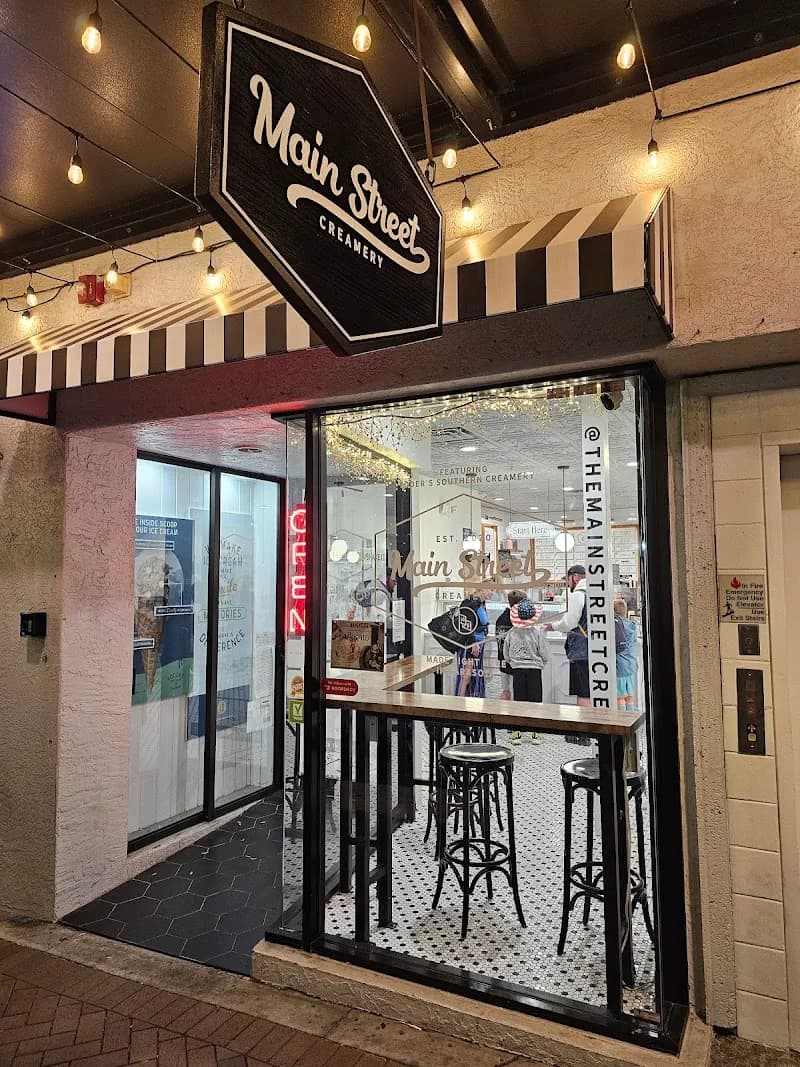 Main Street Creamery Ice Cream & Frozen Yogurt in Windermere, FL