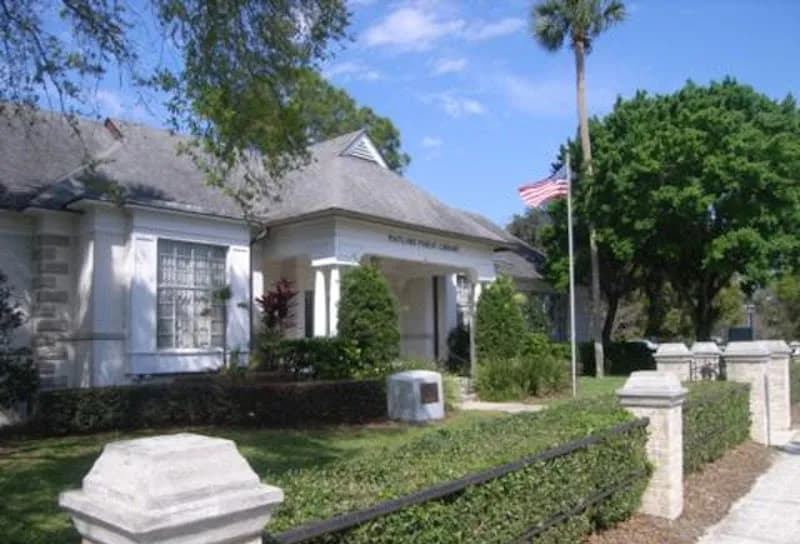 Maitland Public Library library in Maitland, FL