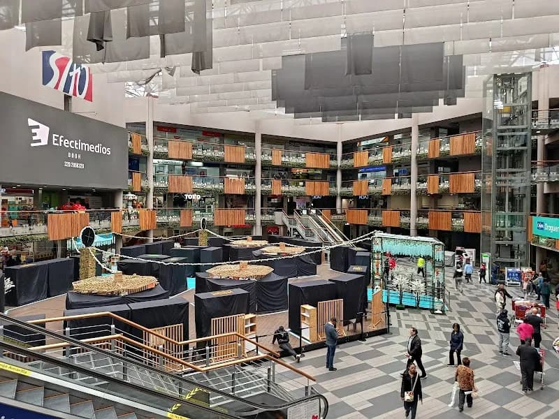 View of Mall Plaza de las Americas in Kennedy, CD