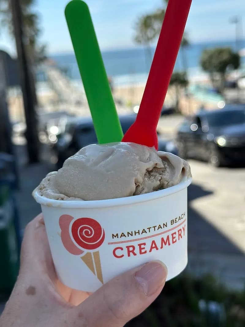 View of Manhattan Beach Creamery in Manhattan Beach, CA