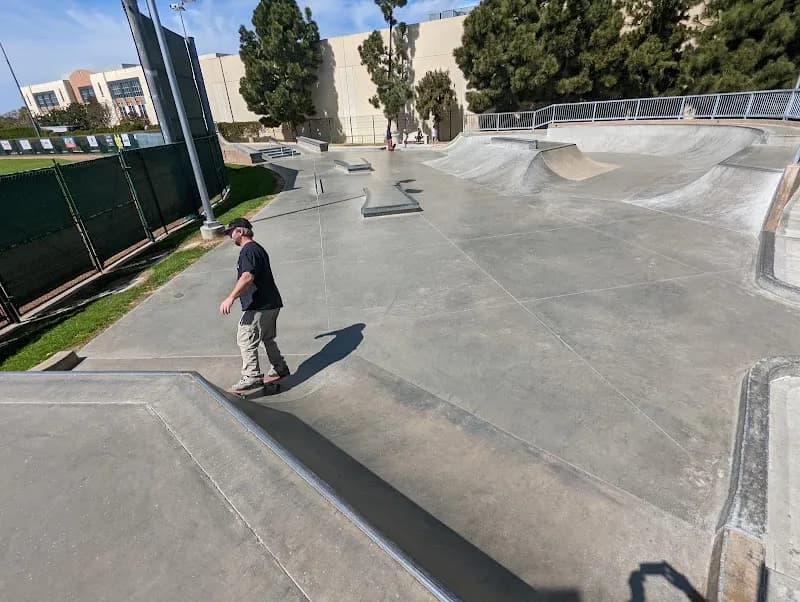 View of Marine Avenue Park in Manhattan Beach, CA