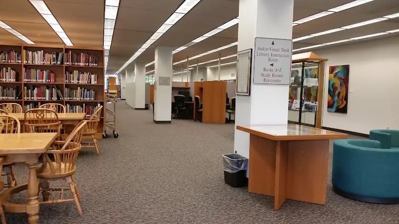 View of Mark O. Hatfield Library in Salem, OR
