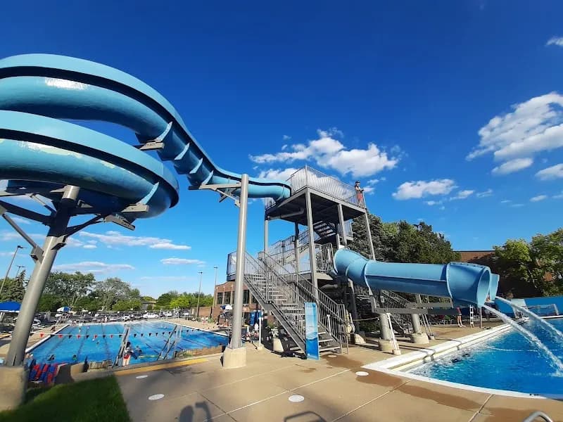View of Meineke Recreation Center in Schaumburg, IL