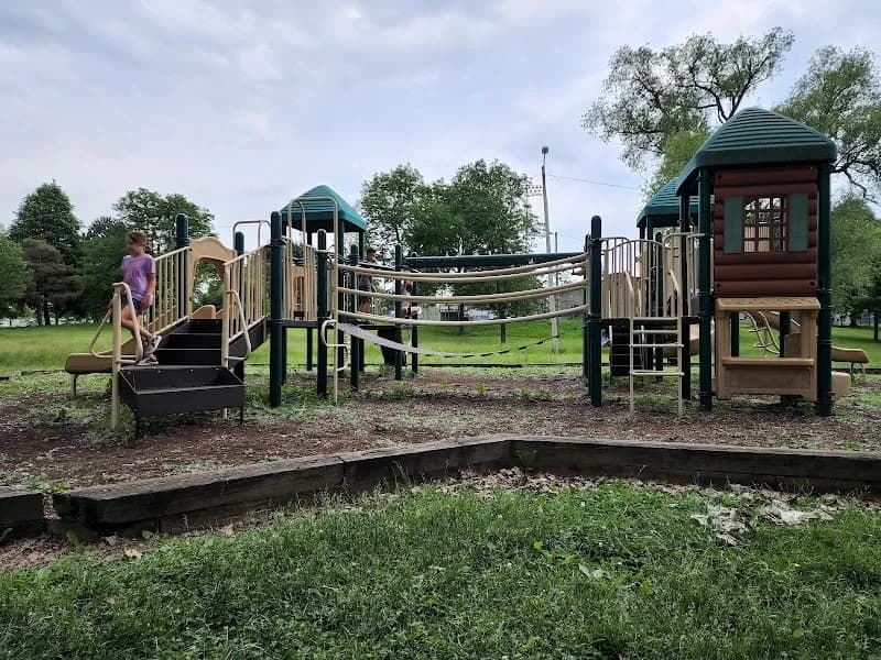 Memorial Park park in Royal Oak, MI