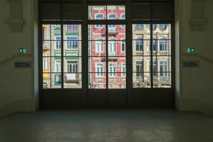 Mercado do Bolhão market in Porto, PRT