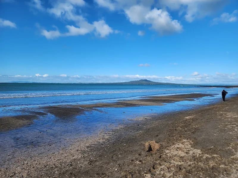 View of Milford Beach in Takapuna, AKL