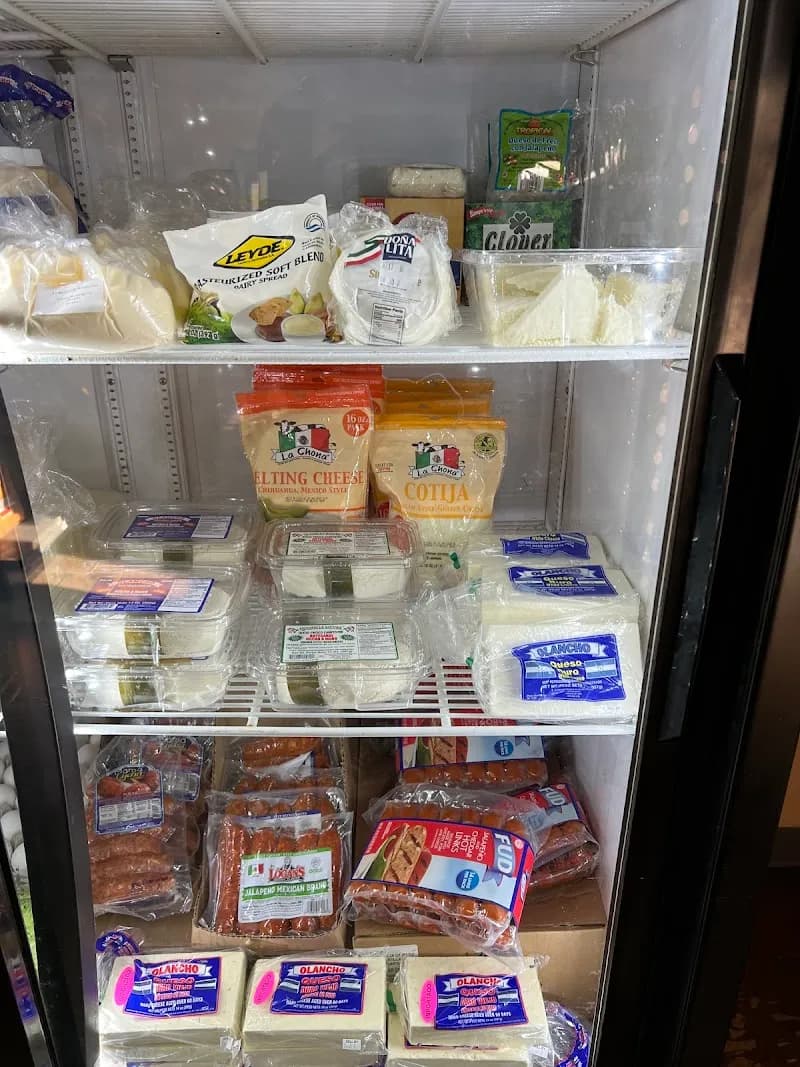 Milton Mini Mart Deli restaurant in Walker, LA