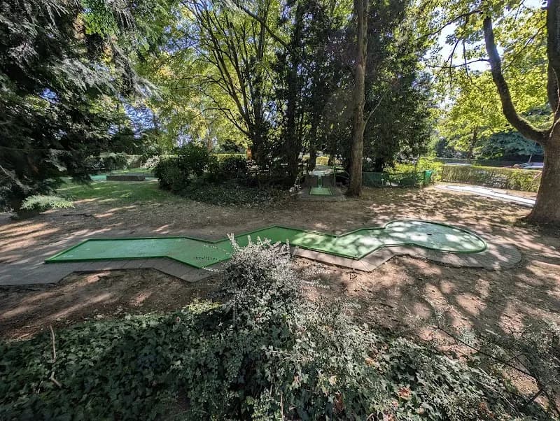 Minigolf jette🏌 miniature golf course in Ganshoren, BRU