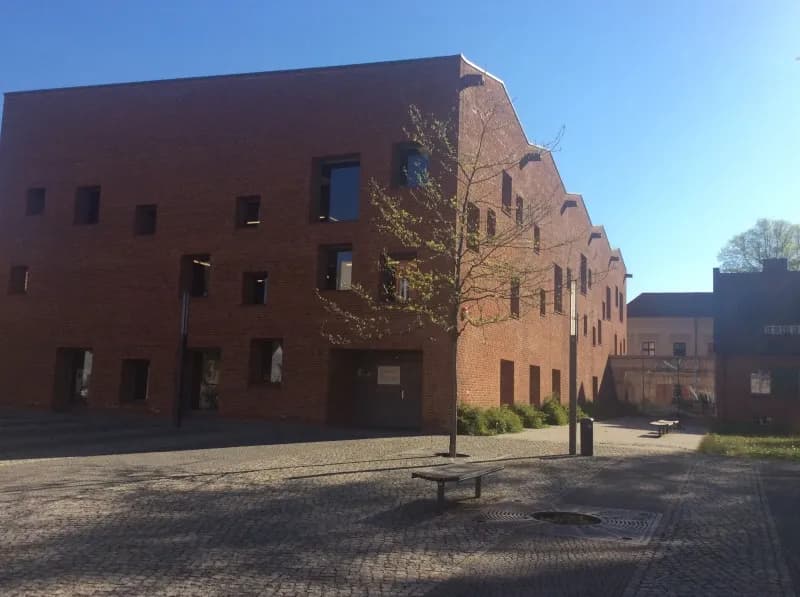 Mittelpunktbibliothek Köpenick Alter Markt library in Müggelsberge, BE