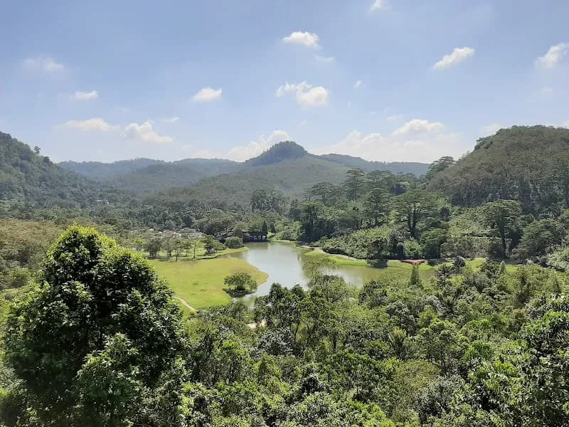 Nature Trails and Hiking Paths nature in Avissawella, WP