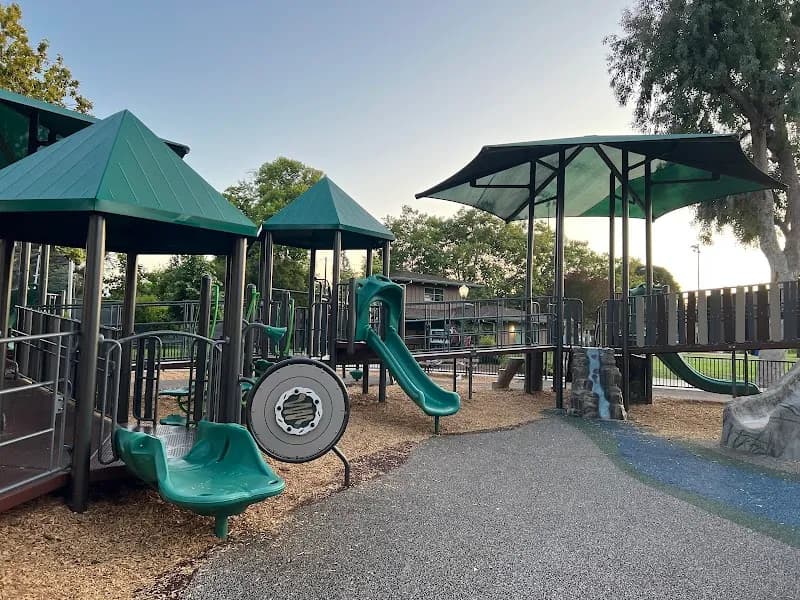 Nealon Park park in Menlo Park, CA