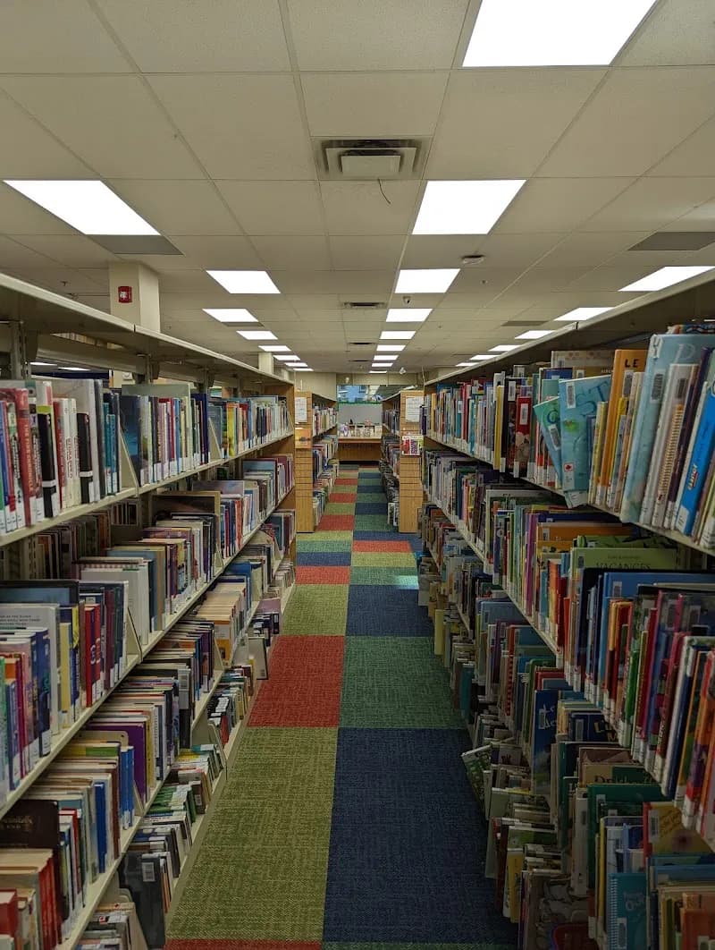 Newmarket Public Library library in Newmarket, ON