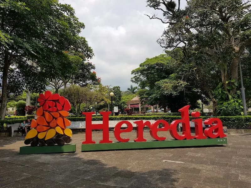 View of Nicolás Ulloa Soto Park in Heredia, HD