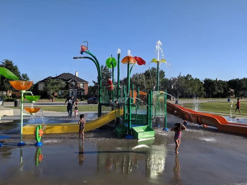 Oak Hills Splash Park water park in Oak Hills, LA