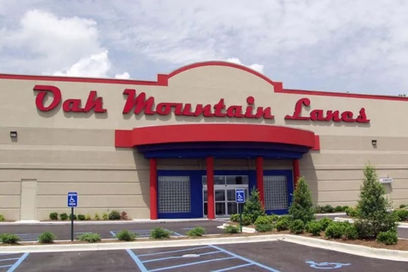 Oak Mountain Lanes bowling alley in Pelham, AL